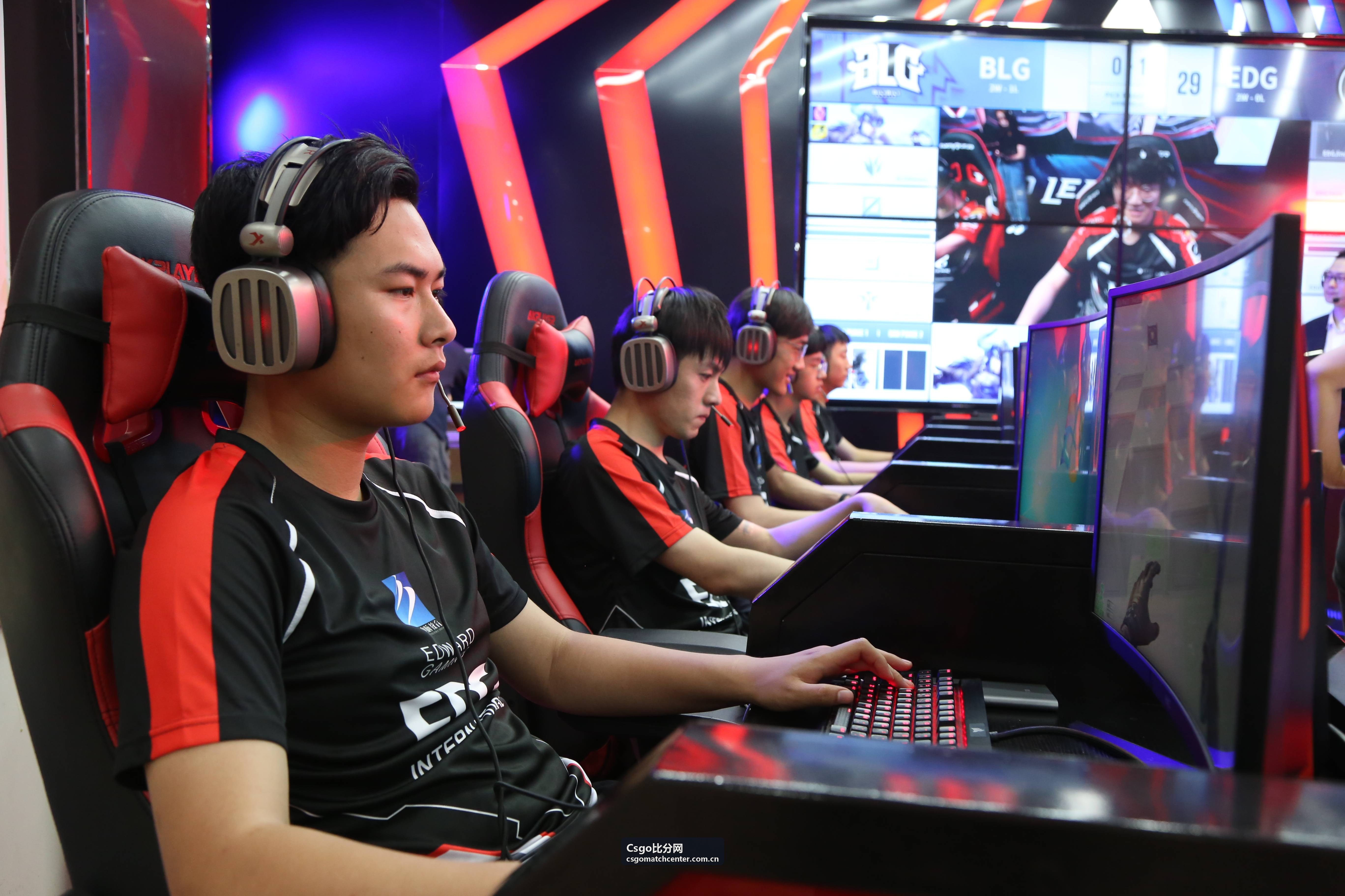 Csgo比分网实时比分NAVI对阵FaZe